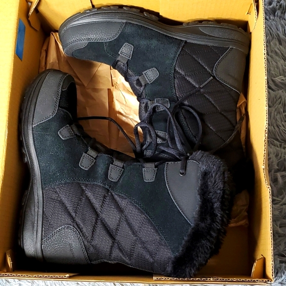 Columbia Boots - Picture 7 of 7